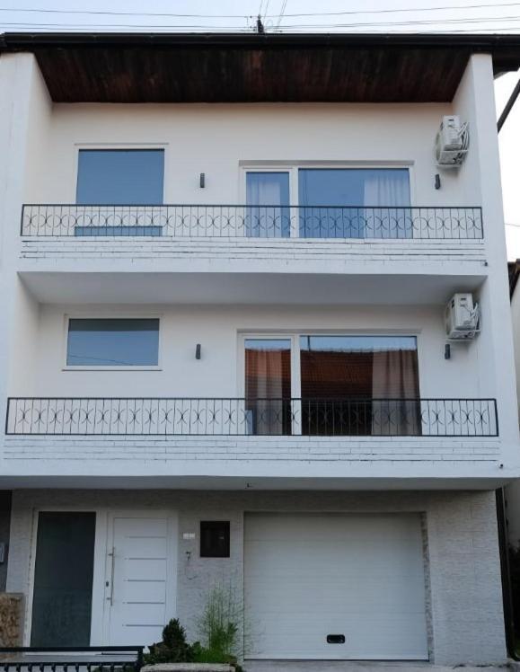 Unique Apartments Visoko Luaran gambar